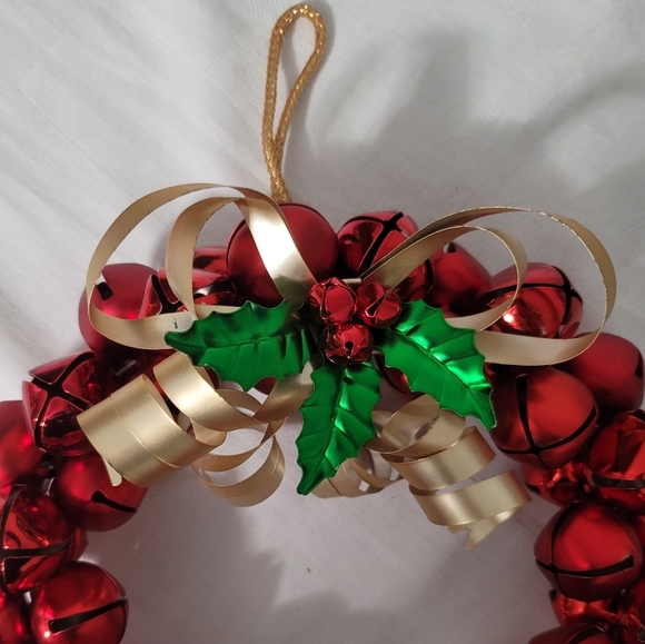 Vintage Festive Red Jingle Bell Wreath - Picture 7 of 11